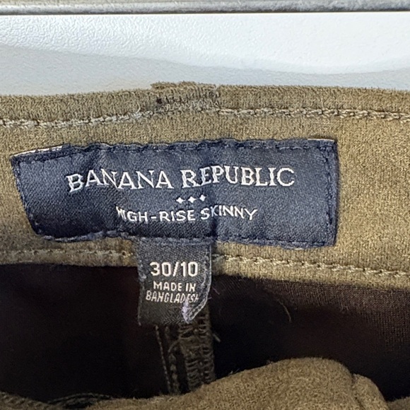 Banana Republic High-Rise Skinny Faux Suede Jeans in Olive - Picture 2 of 4